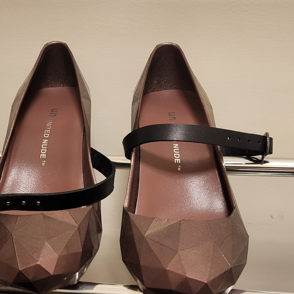 United Nude Faceted Brown Heels with Black Strap - Picture 3 of 3